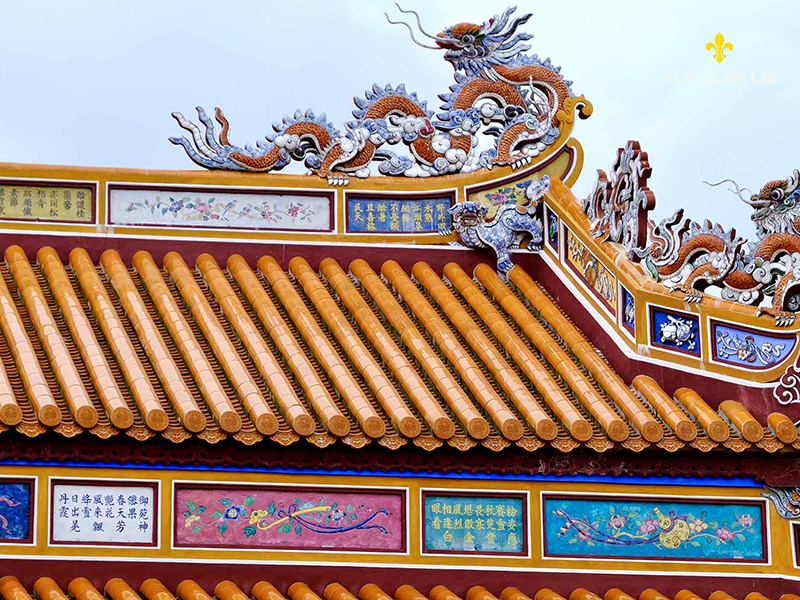 Dấu ấn nghệ thuật Pháp Lam trên mái điện trong Đại Nội Huế